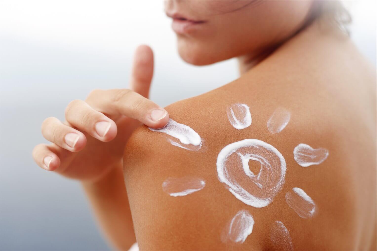 Why you MUST use sunscreen  365 days a year!